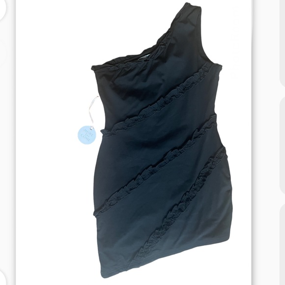 NWT | REVOLVE | MORE TO COME | Camila One Shoulder Dress in Black | Size M - Picture 6 of 10